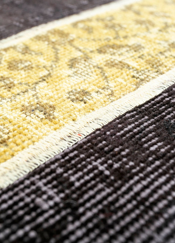 provenance gold wool hand knotted Rug - CloseUp