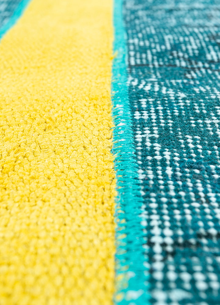 provenance blue wool hand knotted Rug - CloseUp