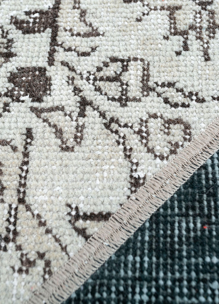 provenance blue wool hand knotted Rug - CloseUp