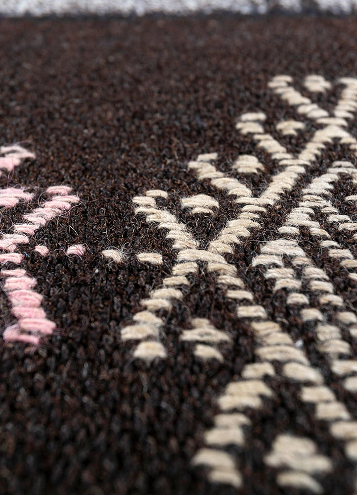 provenance grey and black wool hand knotted Rug - CloseUp