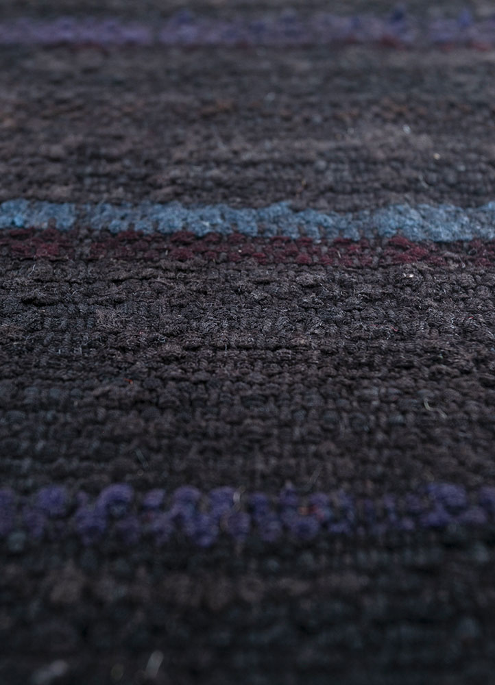 provenance grey and black wool hand knotted Rug - CloseUp