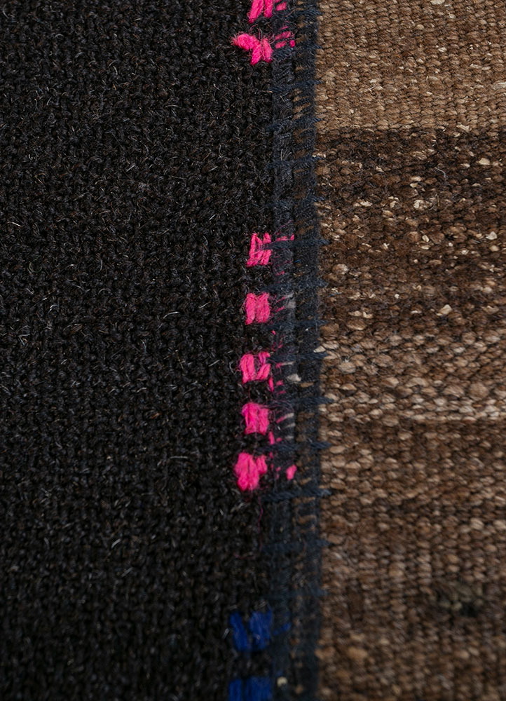 provenance grey and black wool hand knotted Rug - CloseUp