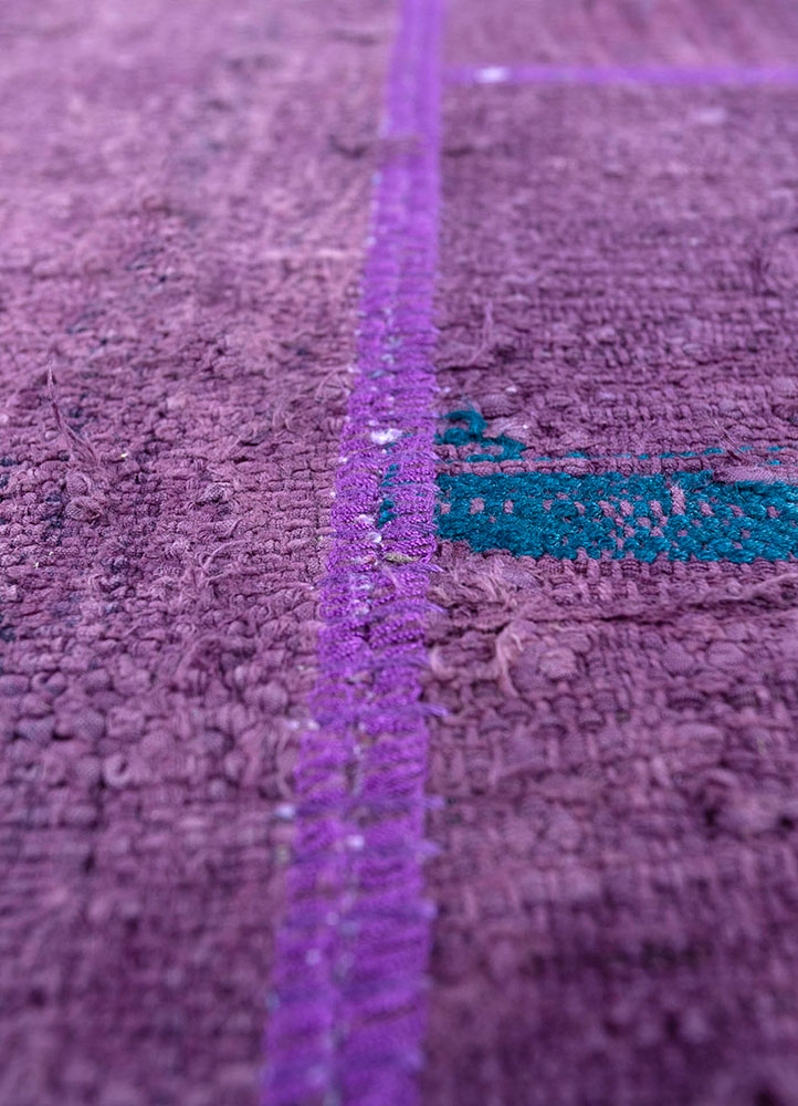 provenance pink and purple wool hand knotted Rug - CloseUp