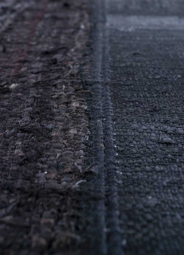 provenance grey and black wool hand knotted Rug - CloseUp