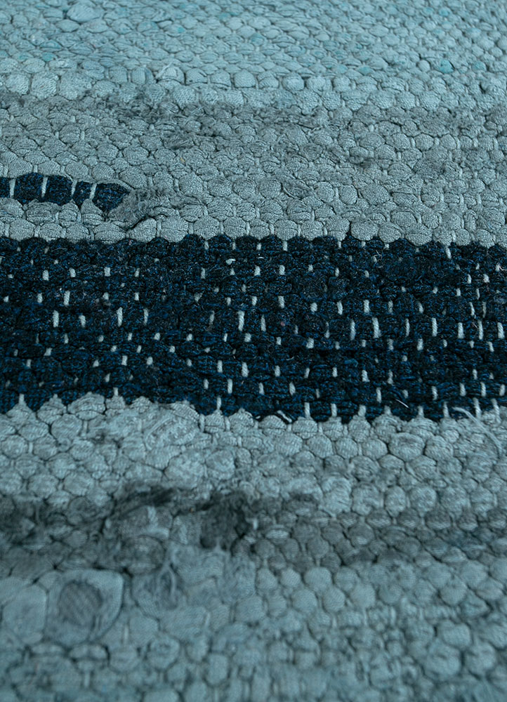 provenance blue wool hand knotted Rug - CloseUp