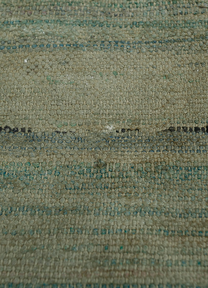 provenance green wool hand knotted Rug - CloseUp