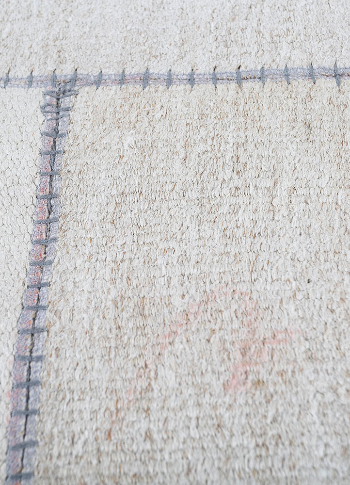 provenance grey and black wool hand knotted Rug - CloseUp
