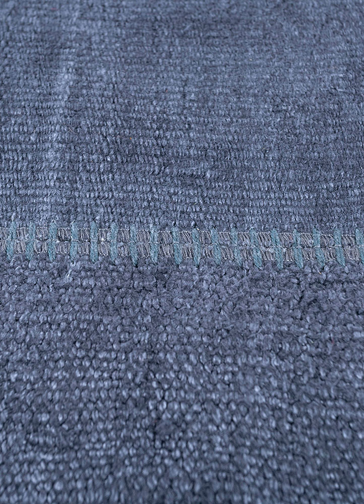 provenance grey and black wool hand knotted Rug - CloseUp