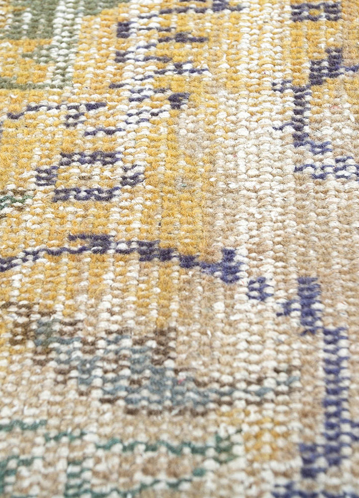 provenance gold wool hand knotted Rug - CloseUp