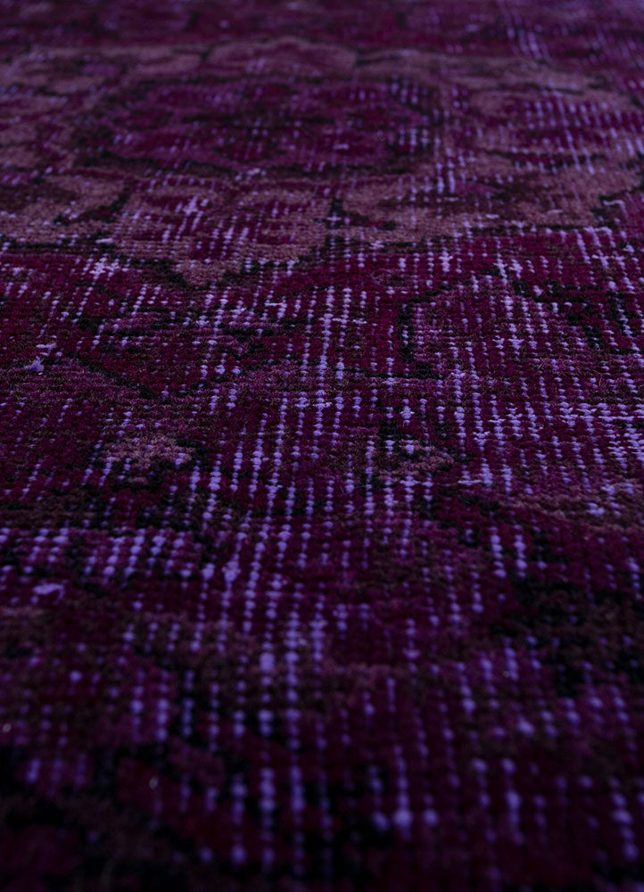 lacuna pink and purple wool hand knotted Rug - CloseUp
