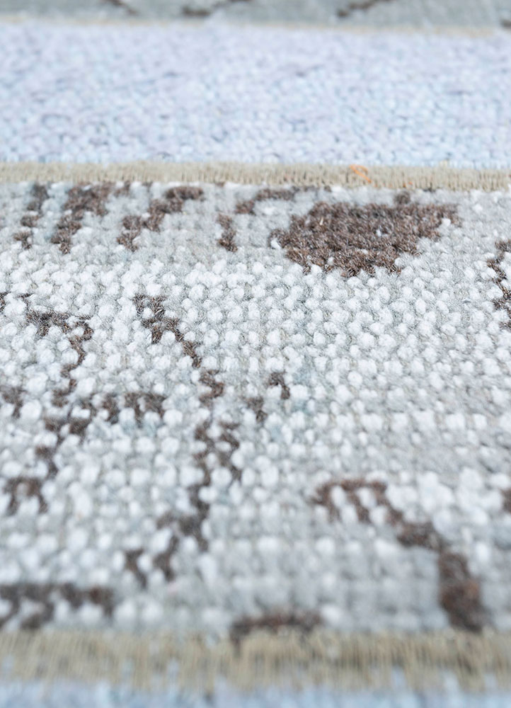 provenance grey and black wool hand knotted Rug - CloseUp