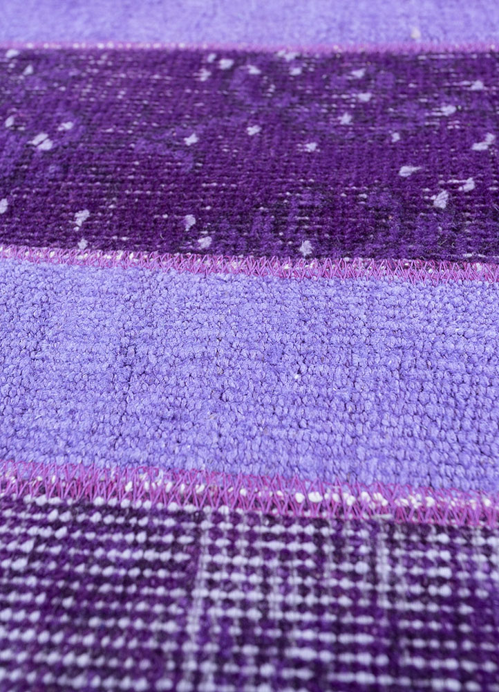 provenance pink and purple wool hand knotted Rug - CloseUp