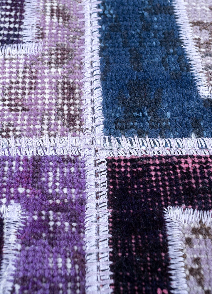 provenance pink and purple wool hand knotted Rug - CloseUp