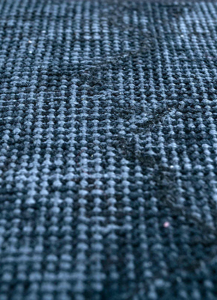 provenance grey and black wool hand knotted Rug - CloseUp