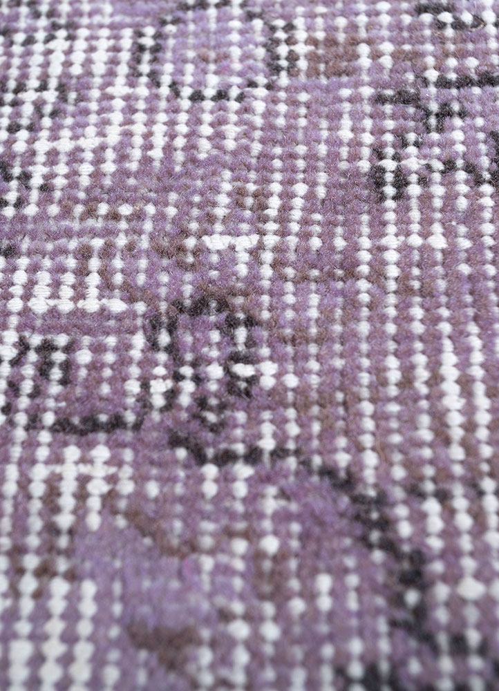 provenance pink and purple wool hand knotted Rug - CloseUp