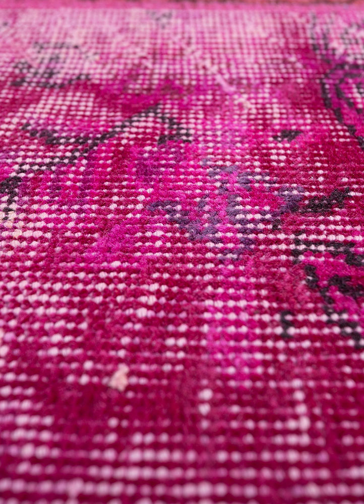 provenance pink and purple wool hand knotted Rug - CloseUp