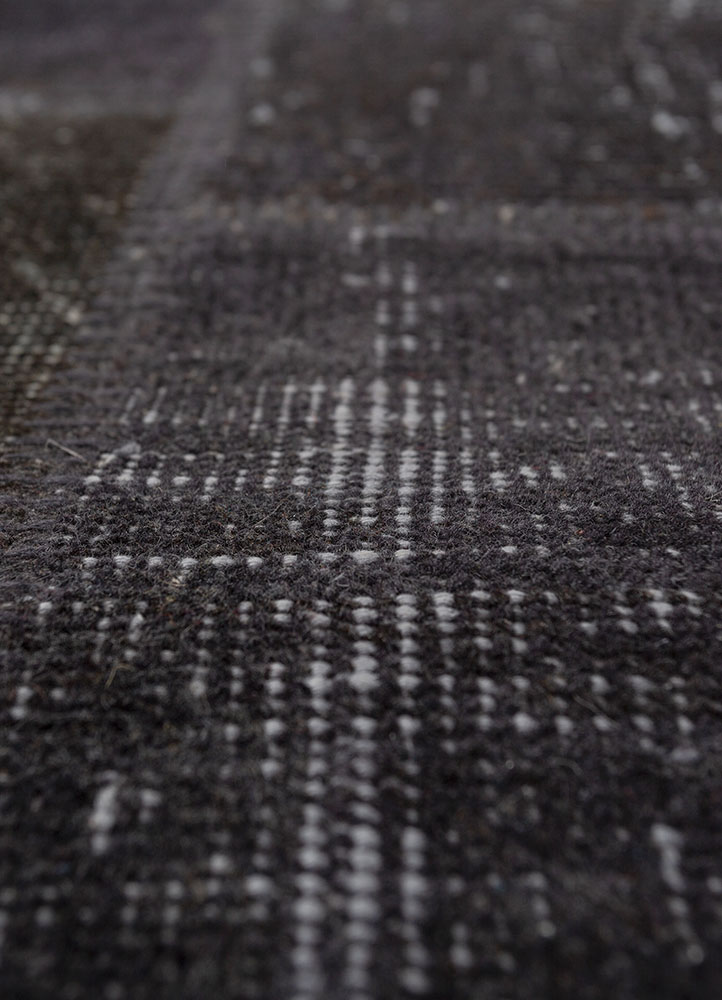 provenance grey and black wool hand knotted Rug - CloseUp