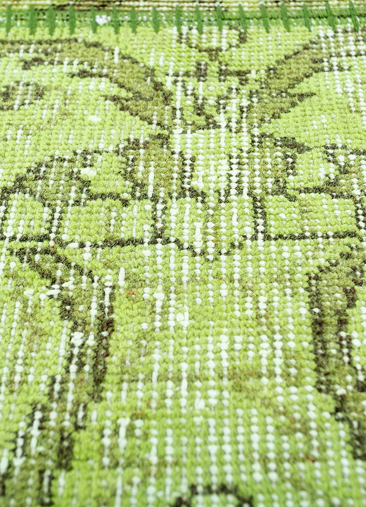 provenance green wool hand knotted Rug - CloseUp