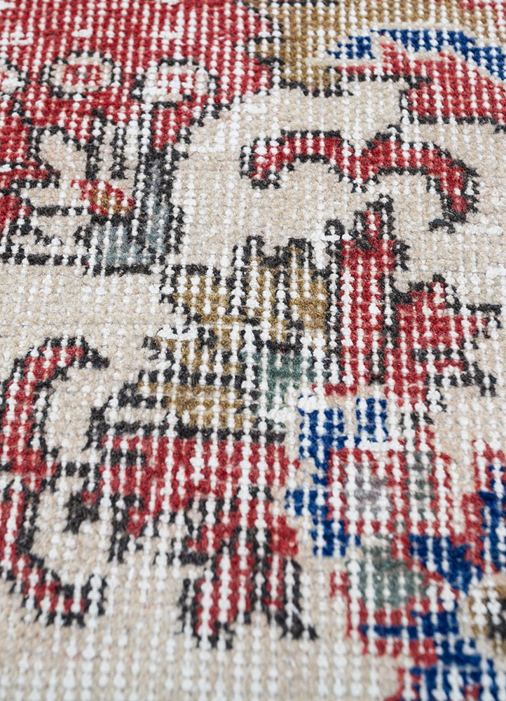 vintage red and orange wool hand knotted Rug - CloseUp