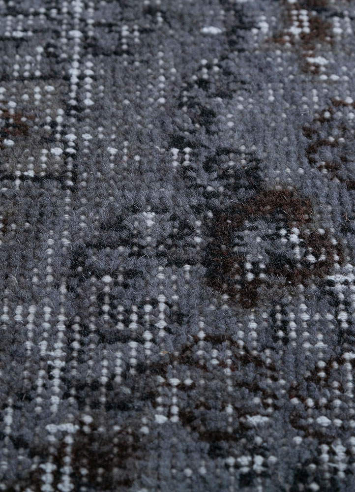 lacuna grey and black wool hand knotted Rug - CloseUp