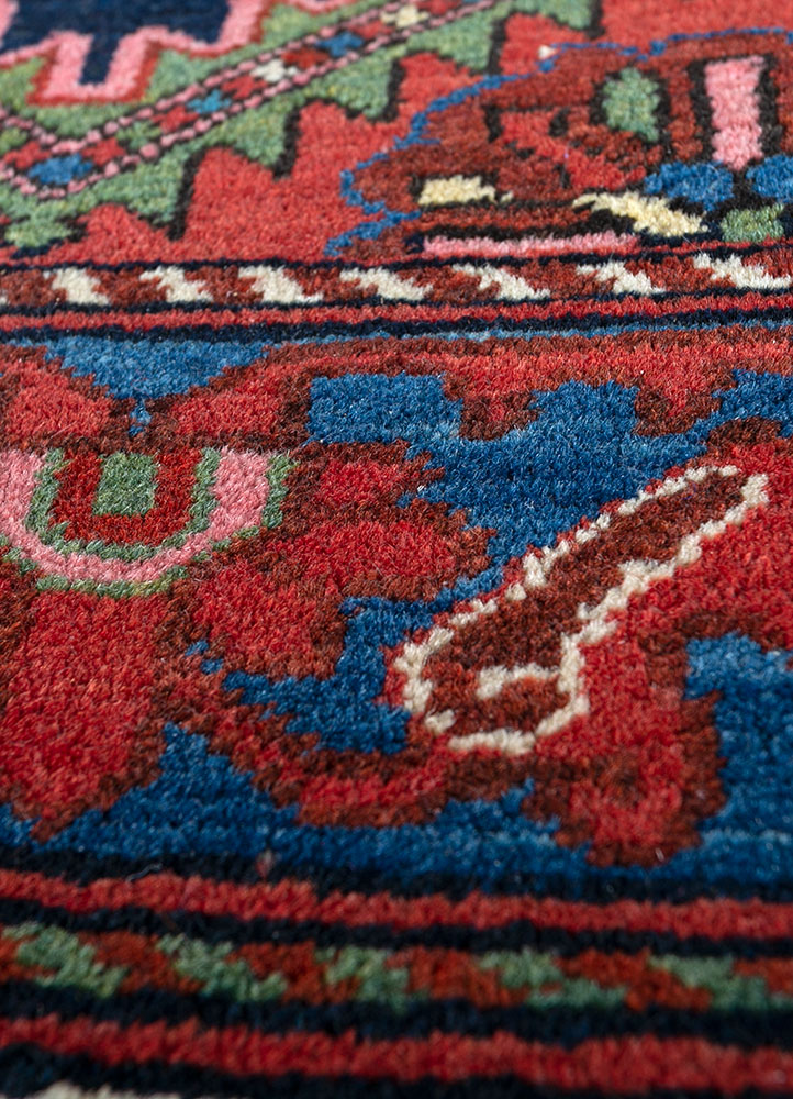 nuray blue wool hand knotted Rug - CloseUp