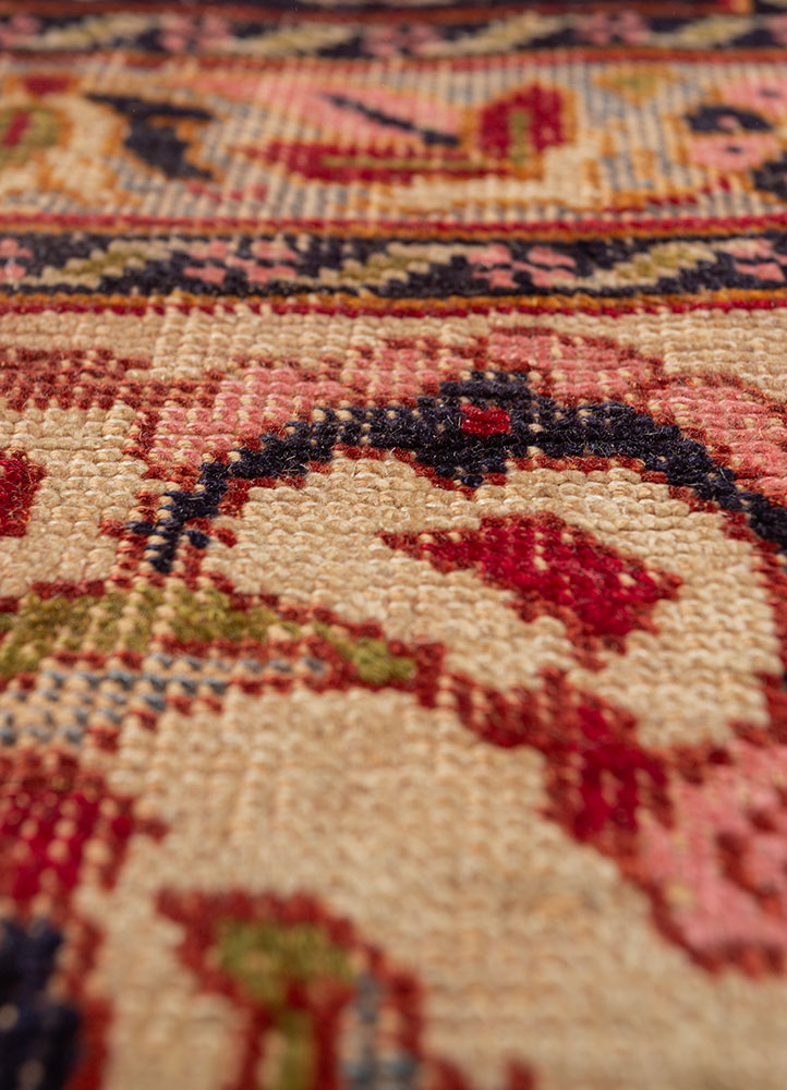 aalam red and orange wool hand knotted Rug - CloseUp