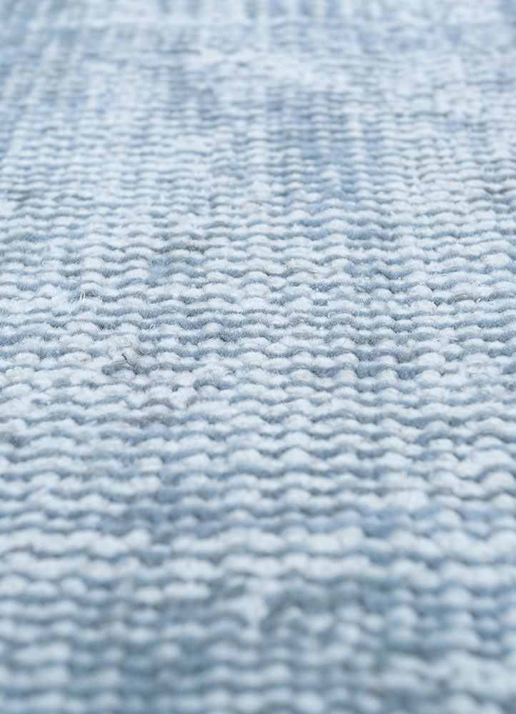 lacuna grey and black wool hand knotted Rug - CloseUp