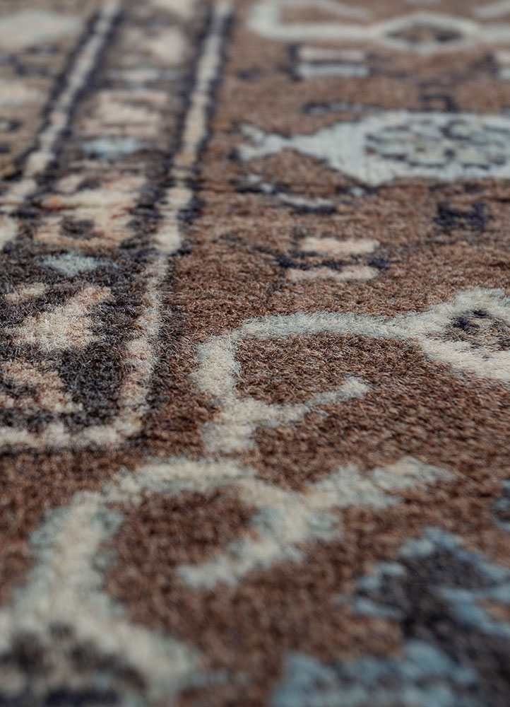 nuray grey and black wool hand knotted Rug - CloseUp