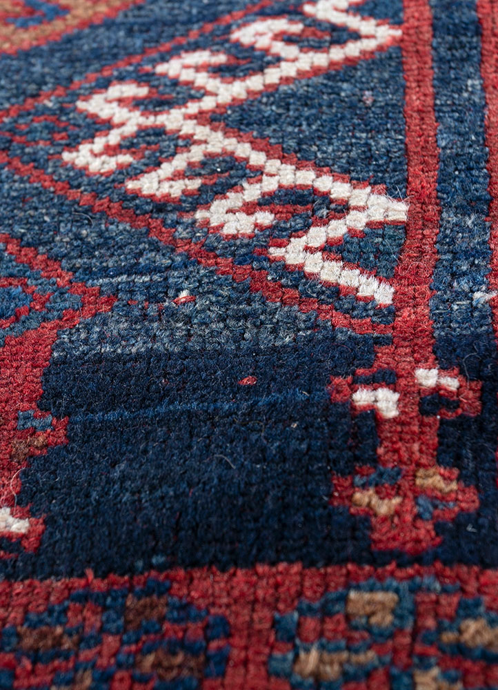nuray blue wool hand knotted Rug - CloseUp