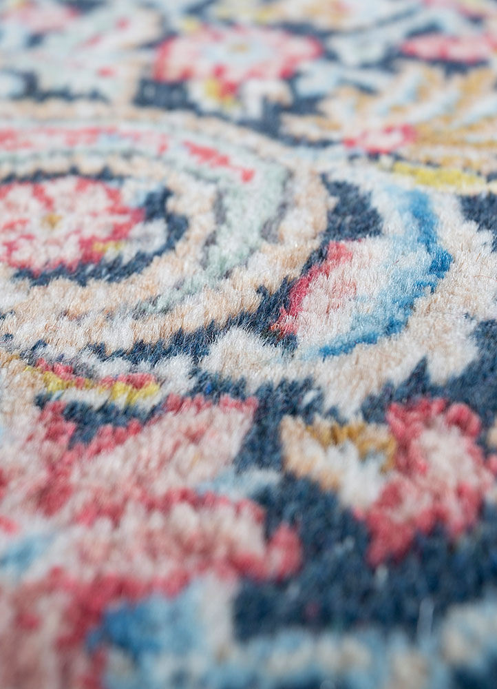 aalam red and orange wool hand knotted Rug - CloseUp