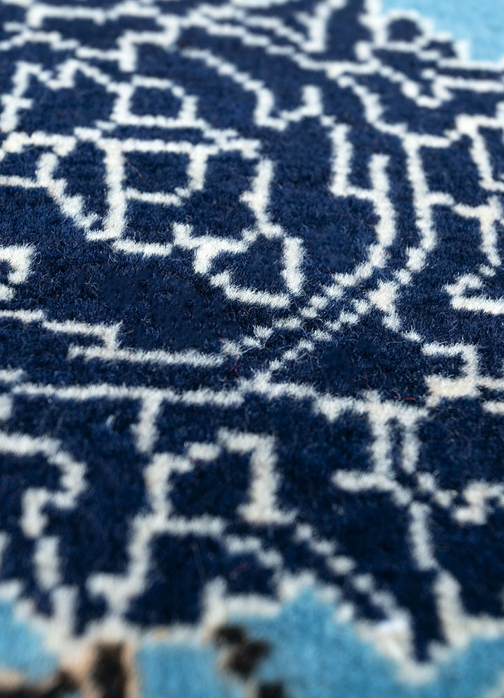 aalam blue wool hand knotted Rug - CloseUp