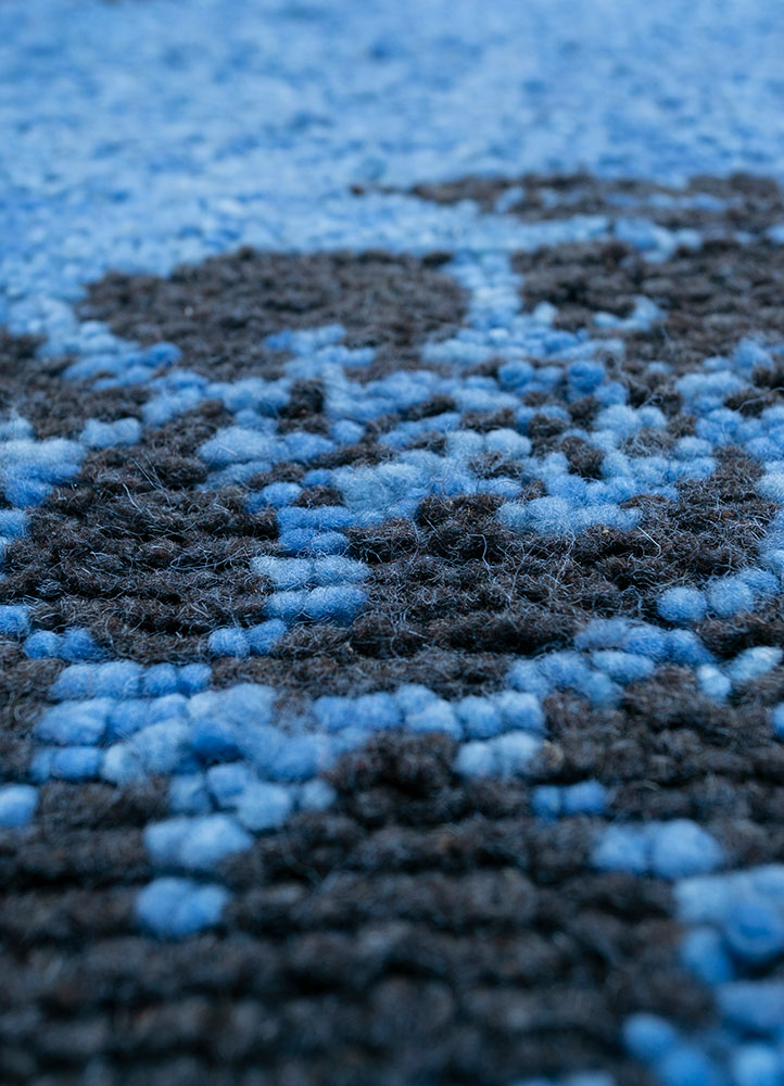 lacuna blue wool hand knotted Rug - CloseUp