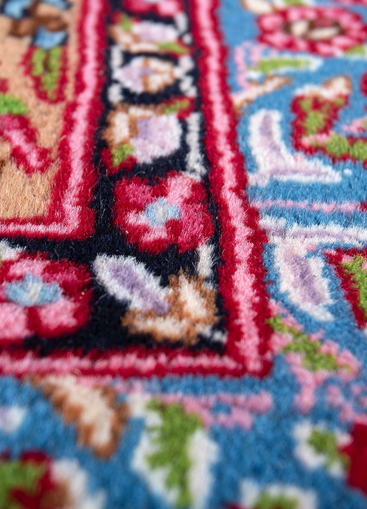 aalam green wool hand knotted Rug - CloseUp