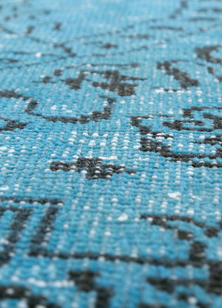 lacuna blue wool hand knotted Rug - CloseUp