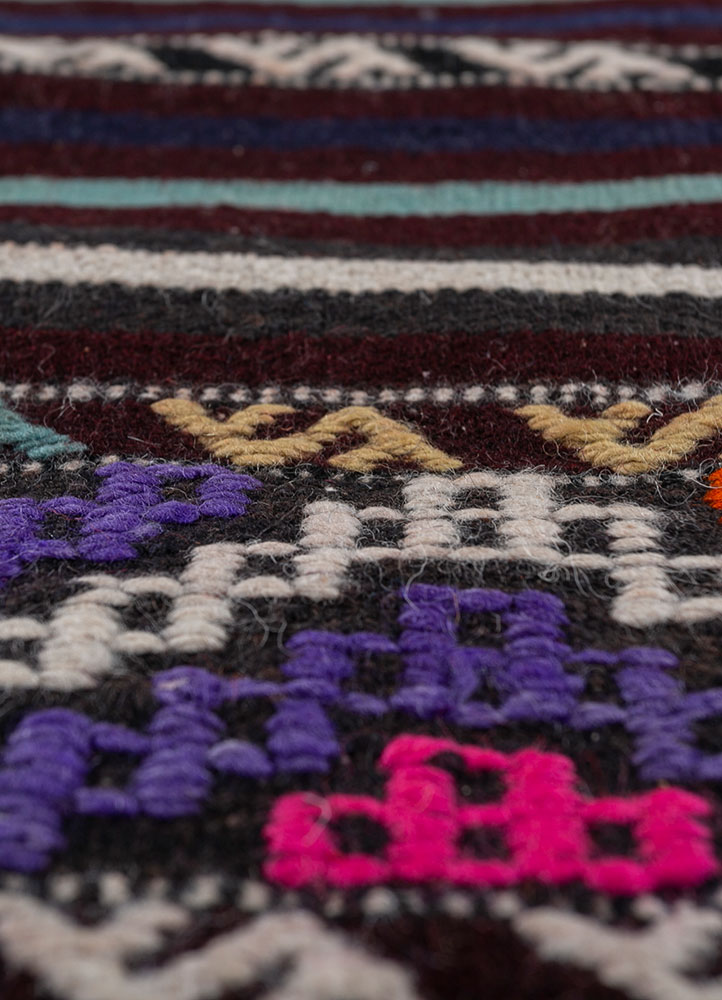 nuray multi wool hand knotted Rug - CloseUp