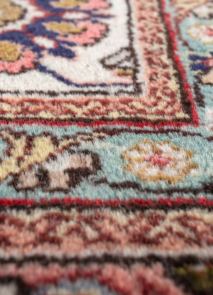 aalam red and orange wool hand knotted Rug - CloseUp