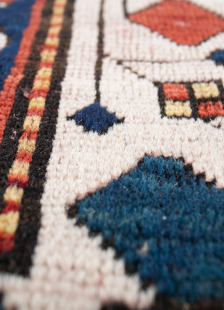 nuray blue wool hand knotted Rug - CloseUp
