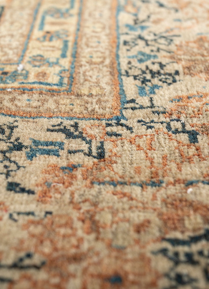 aalam gold wool hand knotted Rug - CloseUp