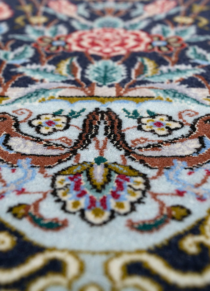 gulmarg blue wool hand knotted Rug - CloseUp