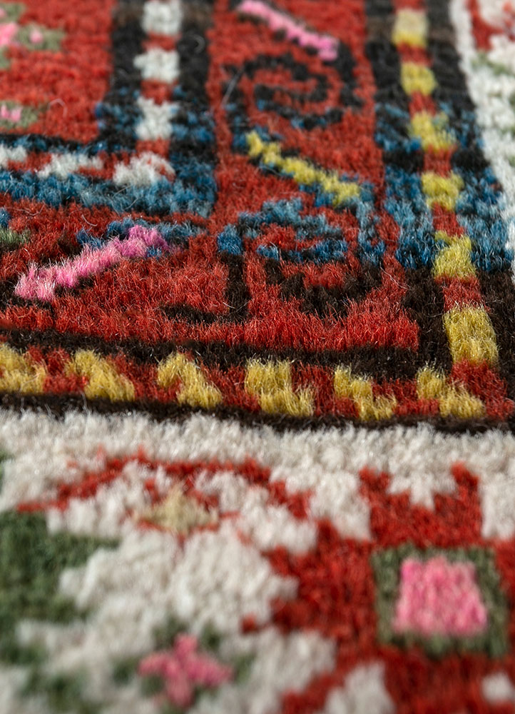 nuray red and orange wool hand knotted Rug - CloseUp