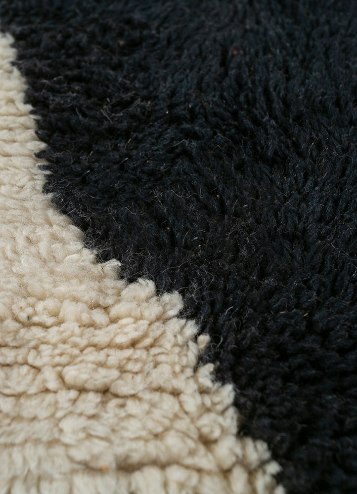 zuri beige and brown wool hand knotted Rug - CloseUp