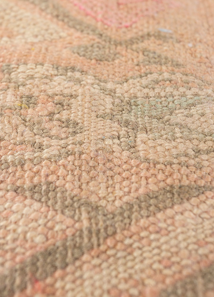 nuray red and orange wool hand knotted Rug - CloseUp