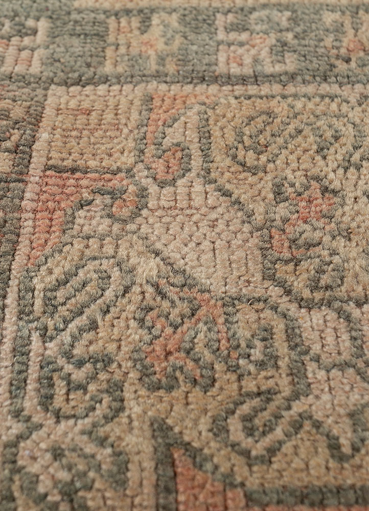 nuray red and orange wool hand knotted Rug - CloseUp