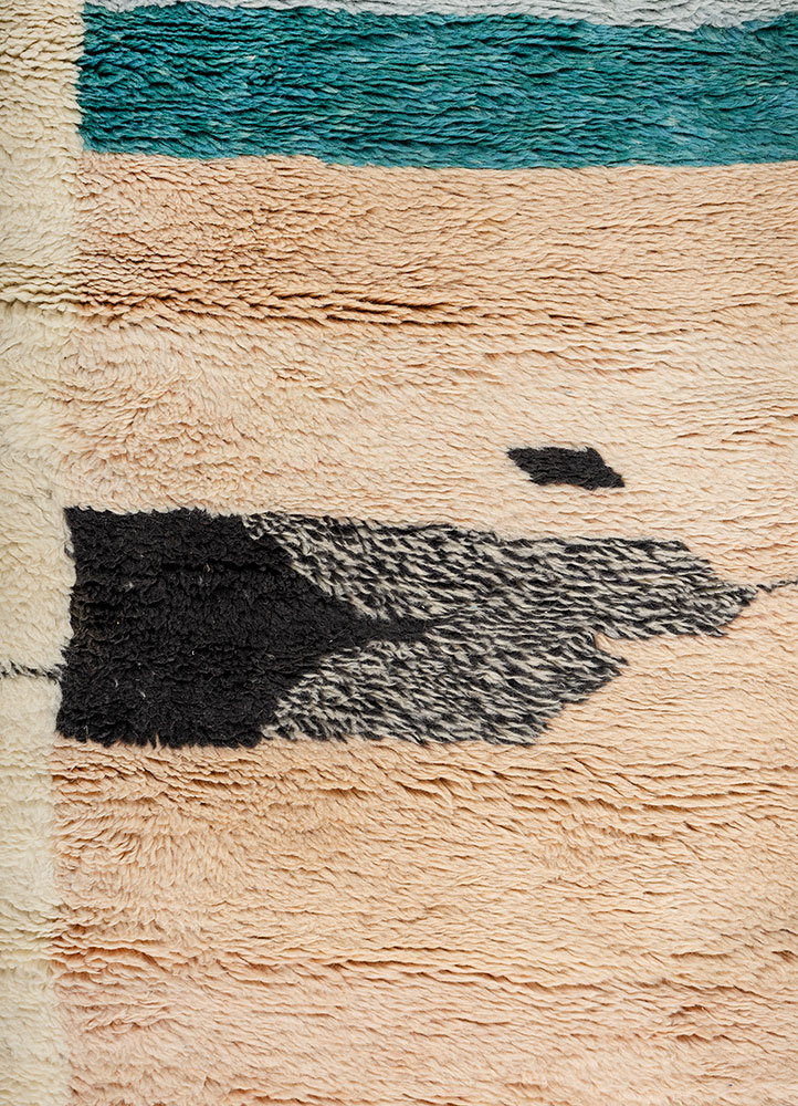 zuri ivory wool hand knotted Rug - CloseUp