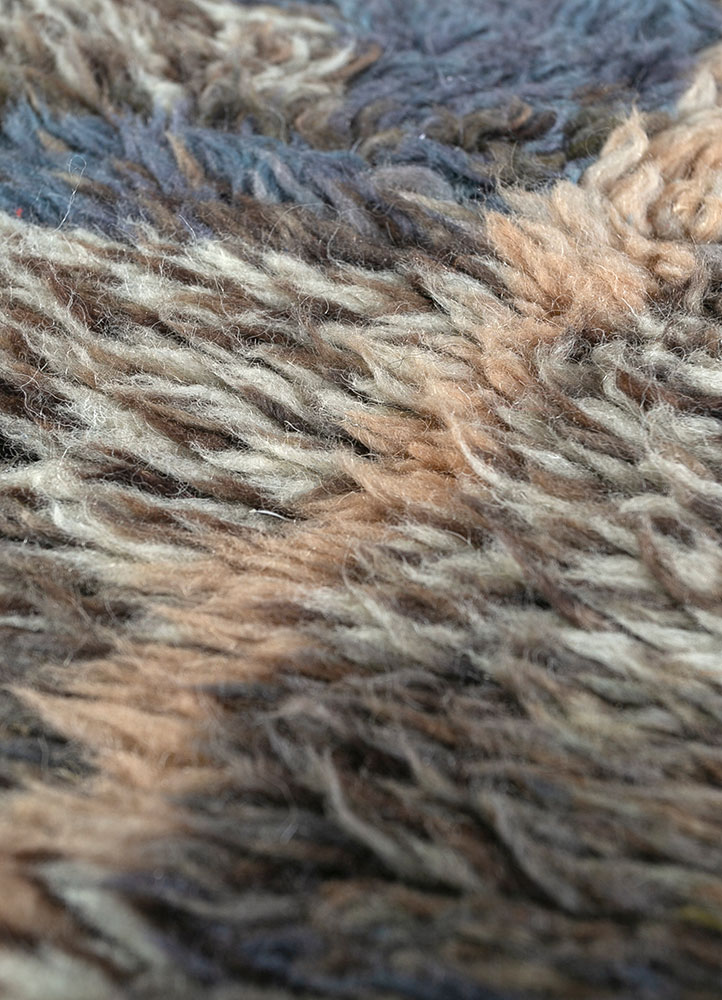 nuray grey and black wool hand knotted Rug - CloseUp