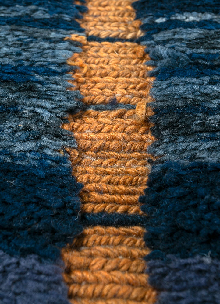 zuri blue wool hand knotted Rug - CloseUp