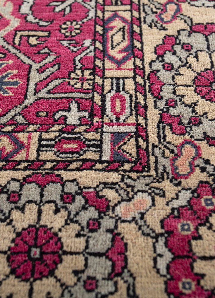 aalam red and orange wool hand knotted Rug - CloseUp