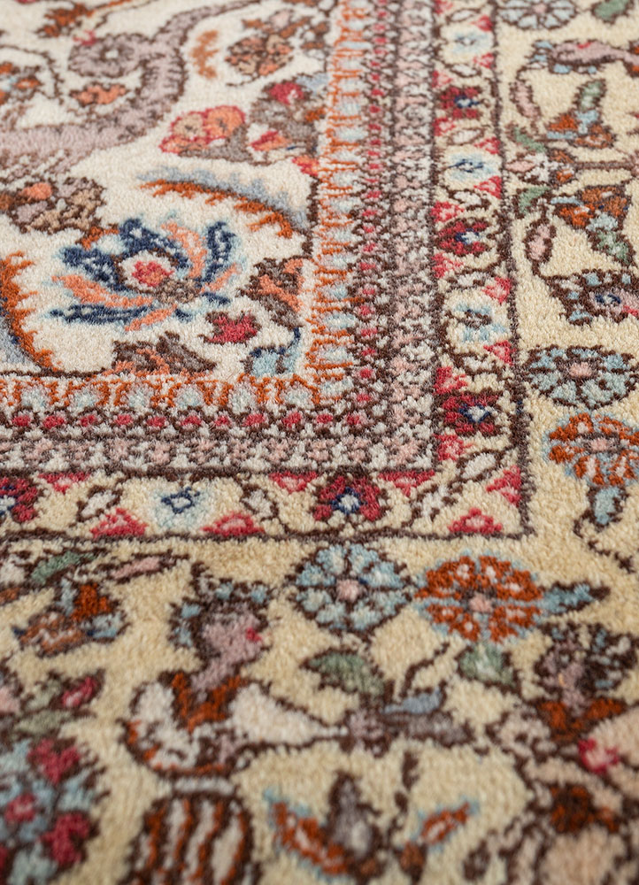 aalam red and orange wool hand knotted Rug - CloseUp