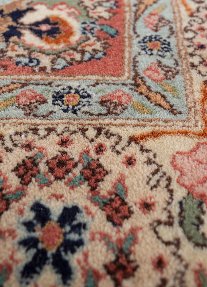 aalam red and orange wool hand knotted Rug - CloseUp