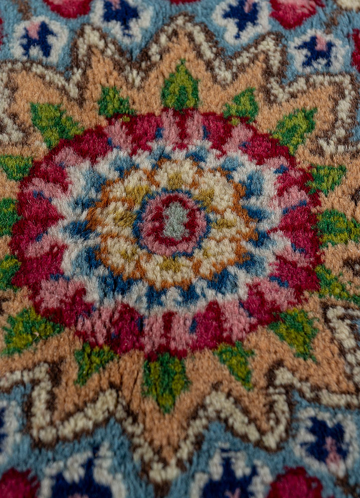 aalam blue wool hand knotted Rug - CloseUp